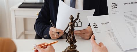 Choosing the Right Divorce Attorney for Men: Key Strategies and Essential Considerations